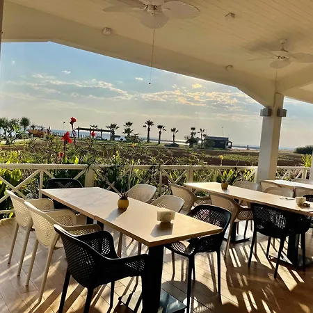 Peaceful Run-a-way By The Sea