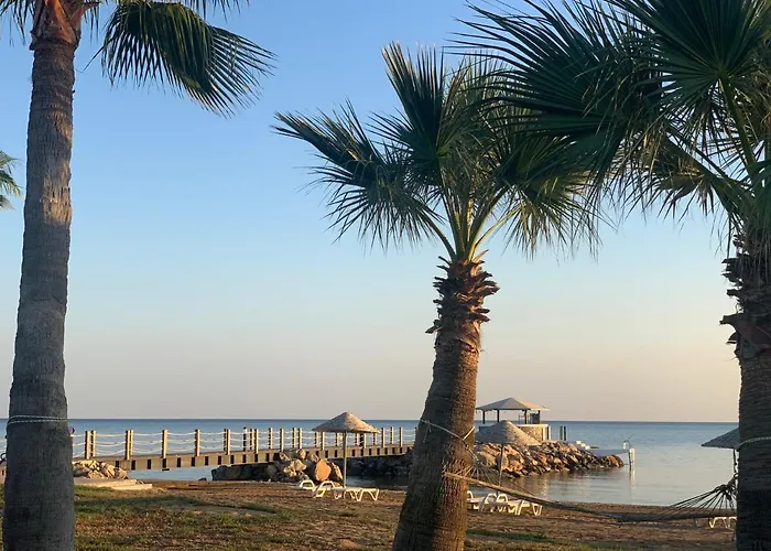 Peaceful Run-a-way By The Sea