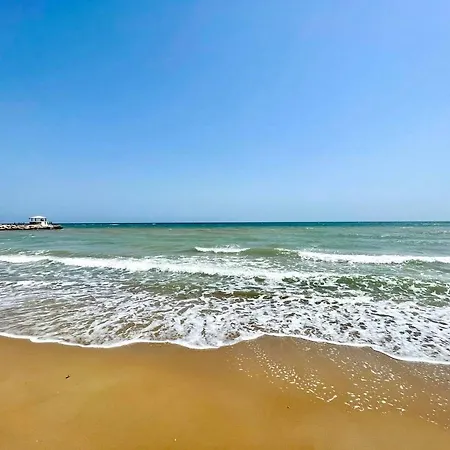 Peaceful Run-a-way By The Sea