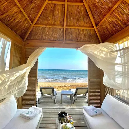 Peaceful Run-a-way By The Sea *