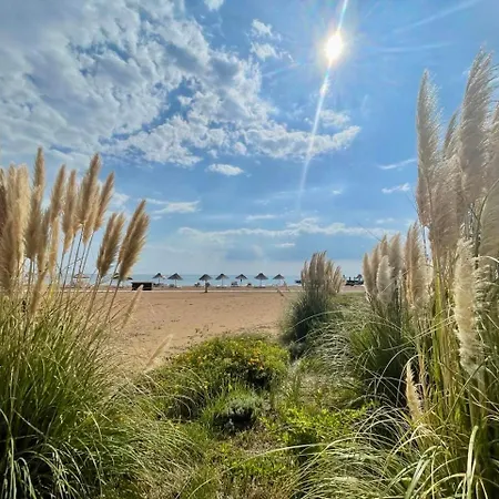 Апартаменты Peaceful Run-a-way By The Sea Vokolidha